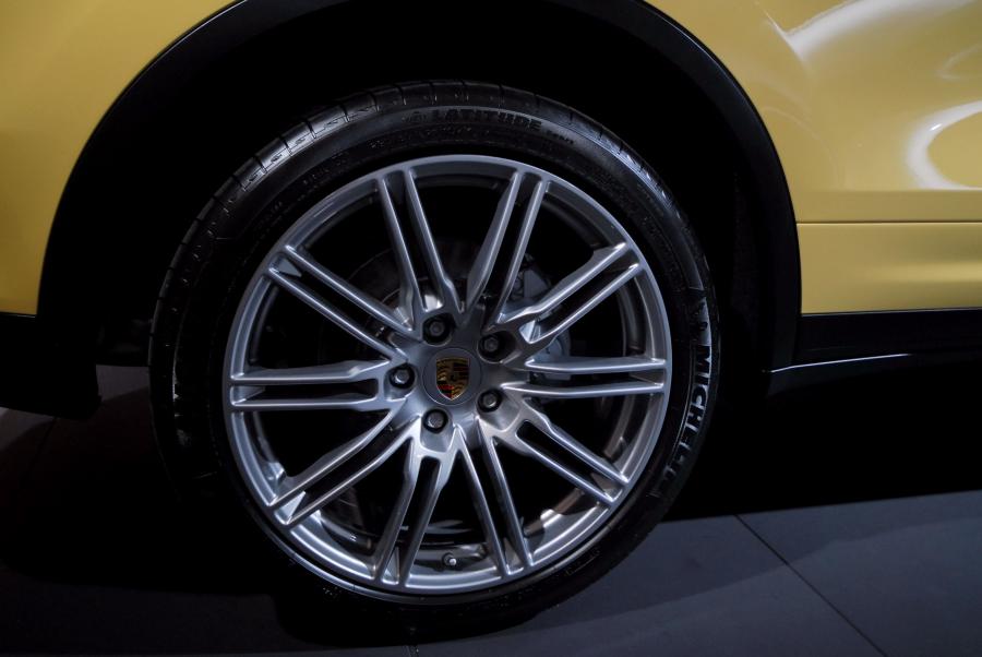  Porsche Cayenne 2011 года  (фото 93 из 107)